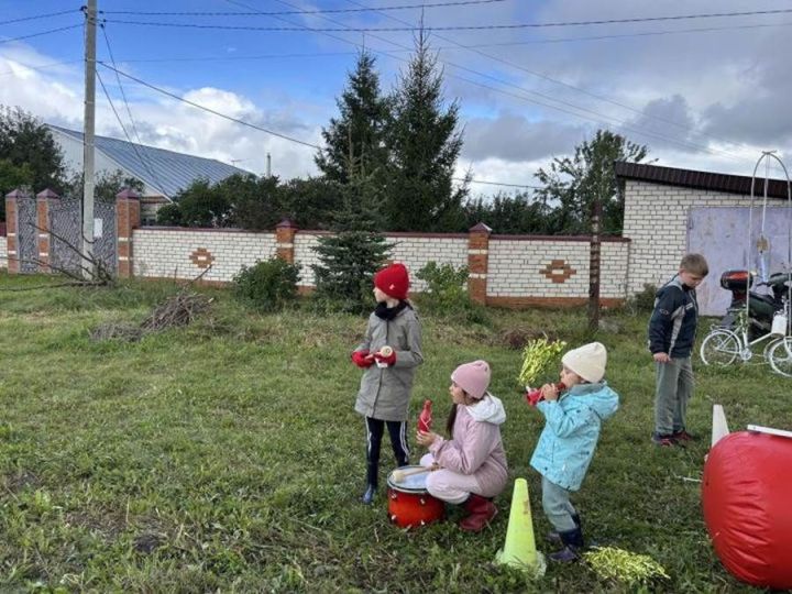 «Держись в Державино!»: безнең районда бэкъярдның беренче көне