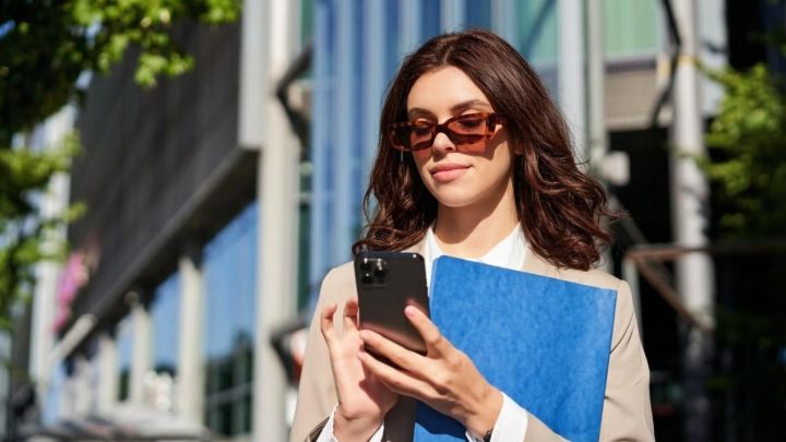 Проход в вуз, льготы на проезд и скидки: как работает новый цифровой ID в РТ