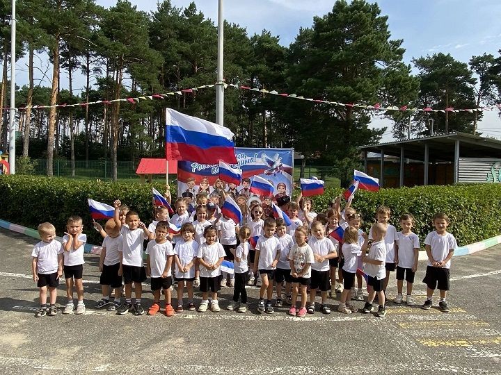 Дети Лаишевского района узнали о цветах Государственного флага России