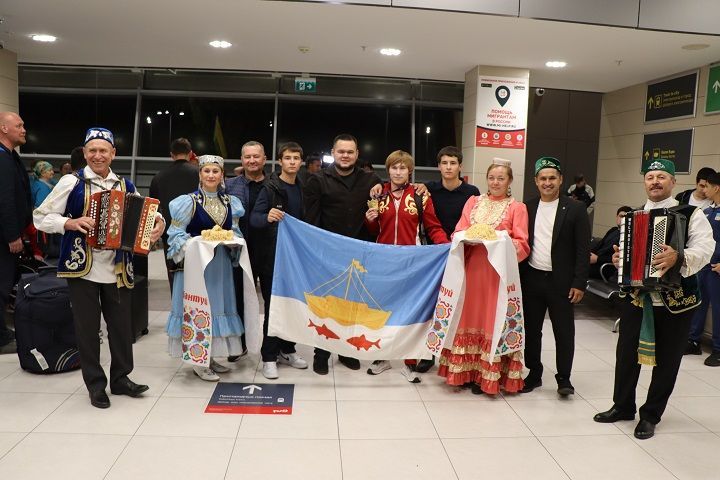 Жители Лаишевского района встретили земляков-чемпионов Всемирных игр кочевников